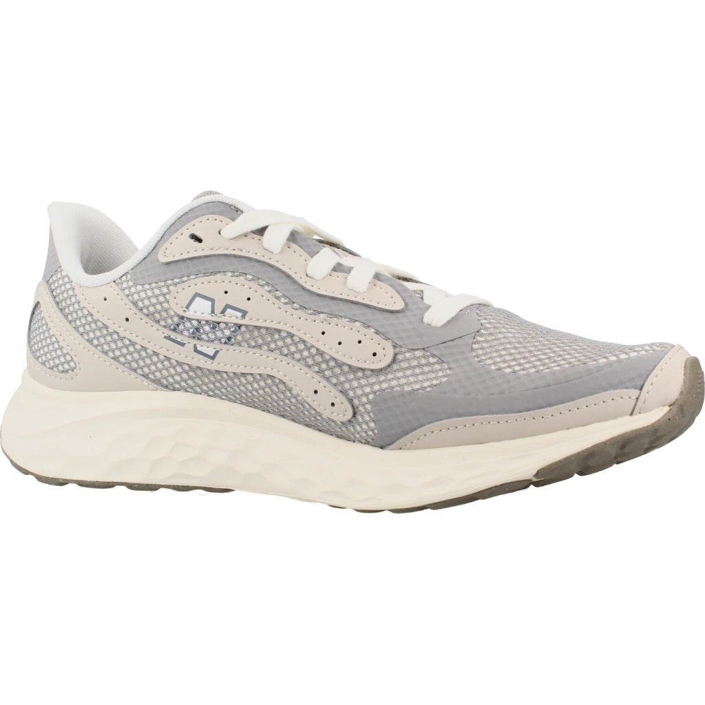 NEW BALANCE ARISHI V MOYEN en color BEIS (5)