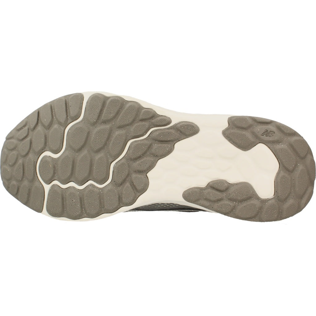 NEW BALANCE ARISHI V MOYEN en color BEIS (6)