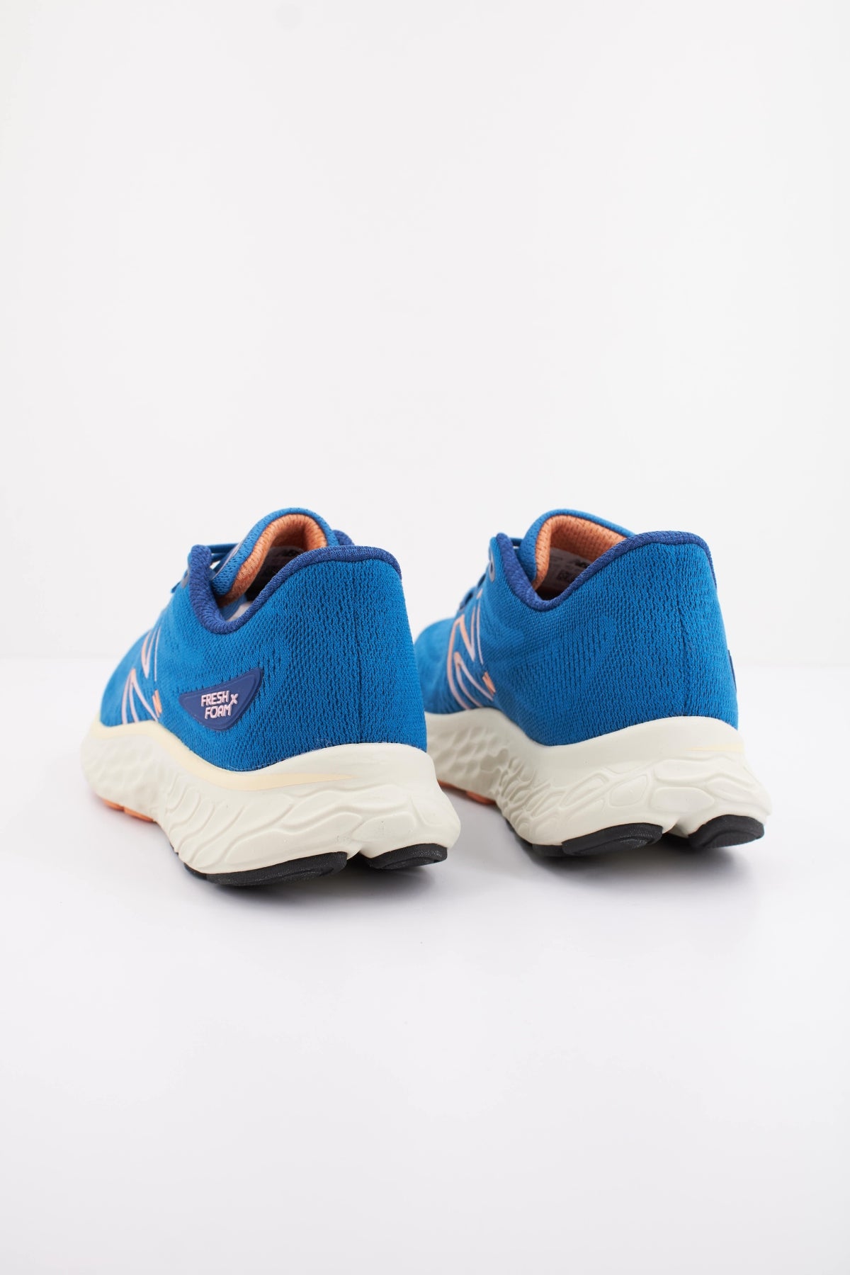 NEW BALANCE DEPORTIVO EVOZ V en color AZUL (4)