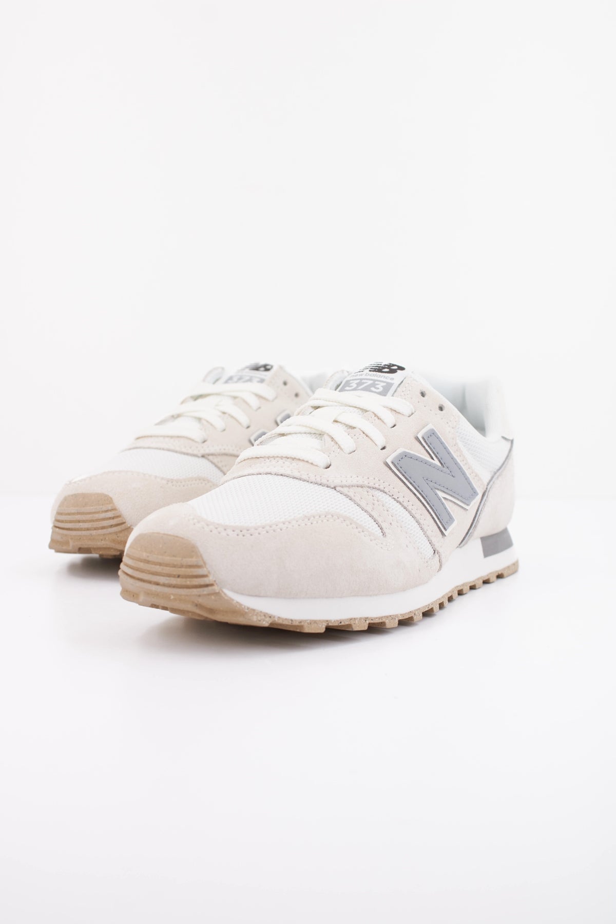NEW BALANCE WL XA en color BEIS (2)