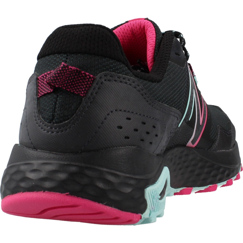 NEW BALANCE WT en color NEGRO (3)