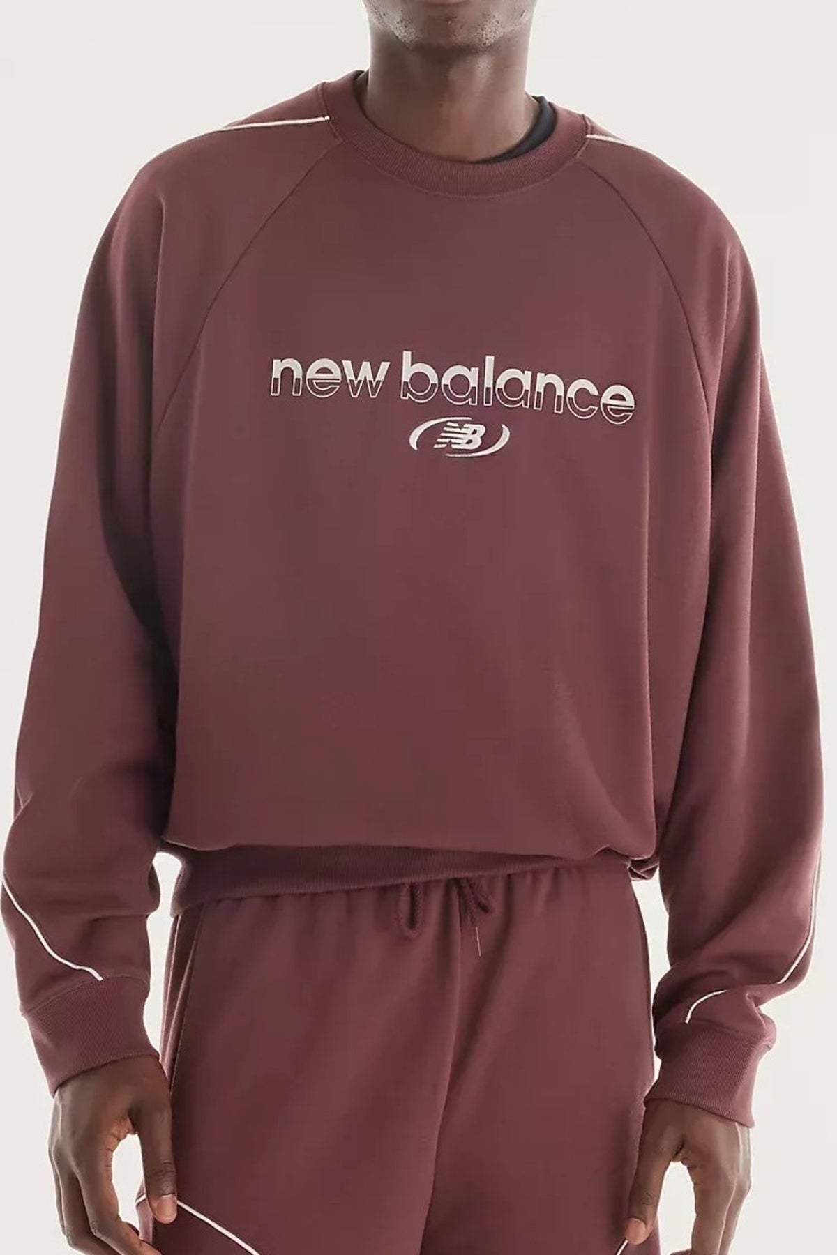 NEW BALANCE MTNSY TRACKSIDE FRENCH TERRY CRE en color MARRON (1)
