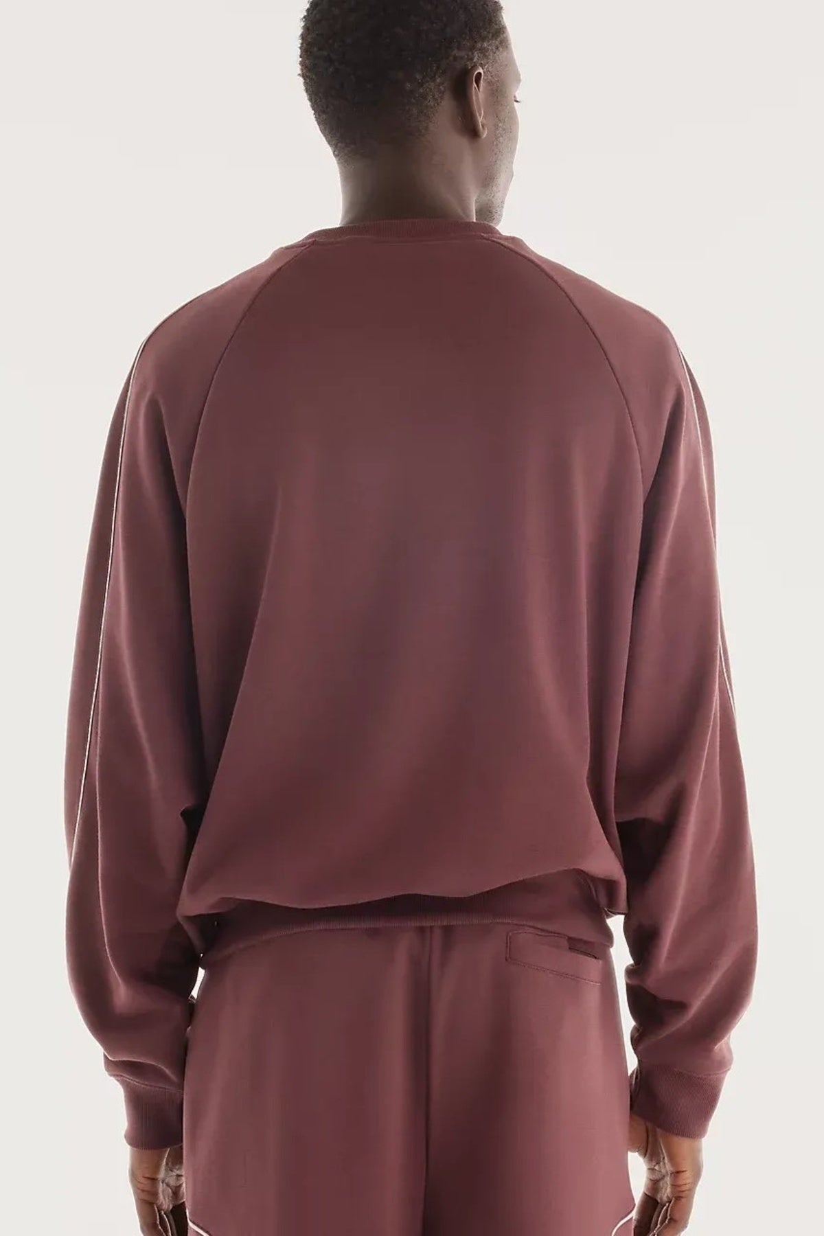 NEW BALANCE MTNSY TRACKSIDE FRENCH TERRY CRE en color (2)