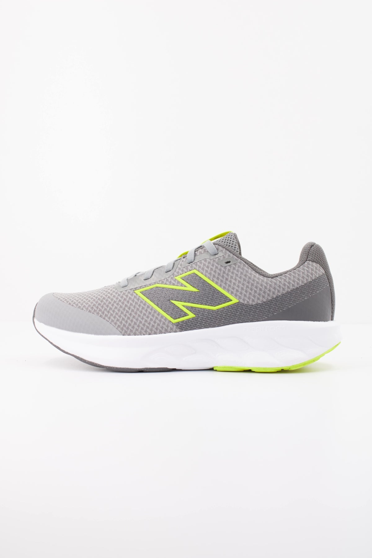 NEW BALANCE G J DEPORTIVO en color GRIS (1)