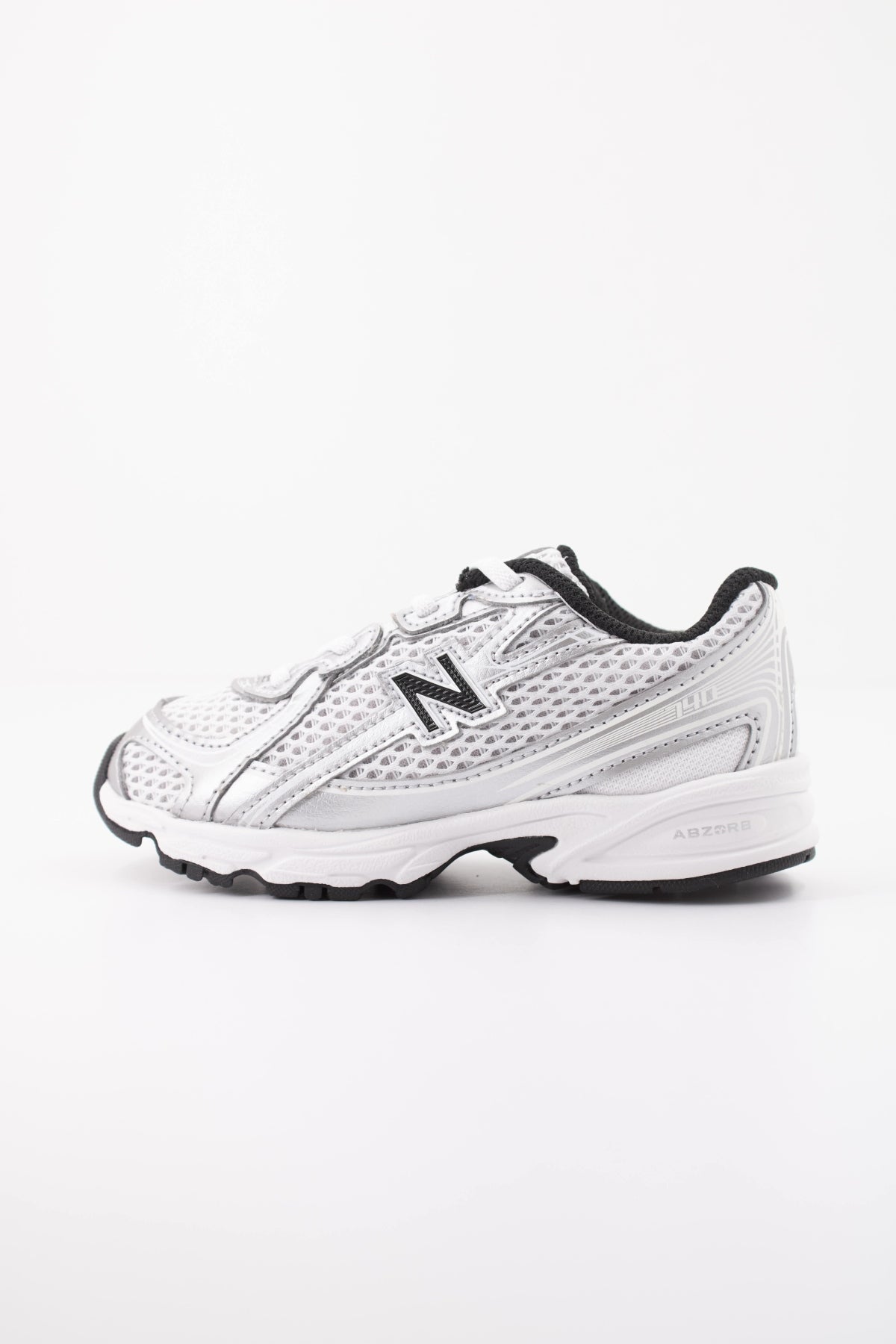 NEW BALANCE IZ NW DEPORTIVO en color PLATA (1)