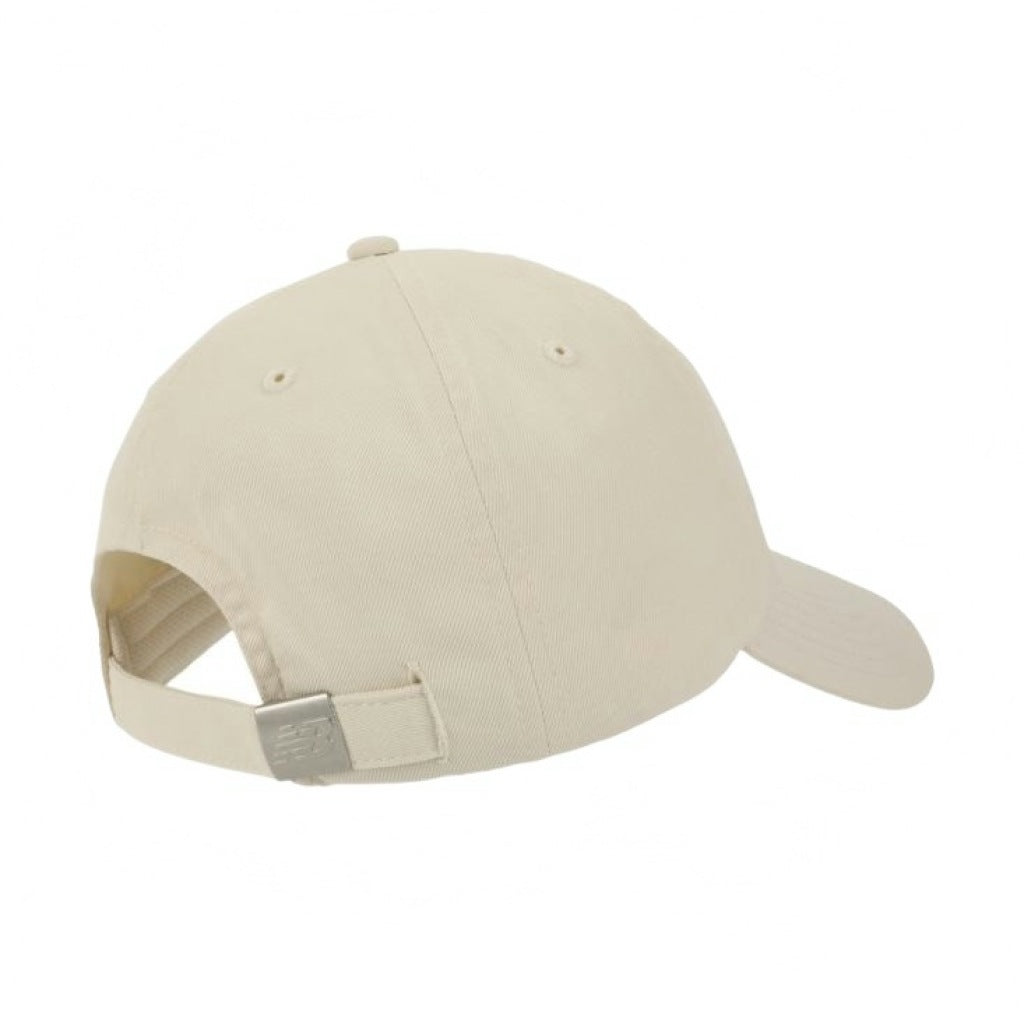 NEW BALANCE LAH PANEL LINEAR LOGO HAT en color BEIS (5)