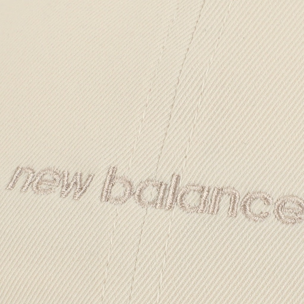 NEW BALANCE LAH PANEL LINEAR LOGO HAT en color BEIS (6)