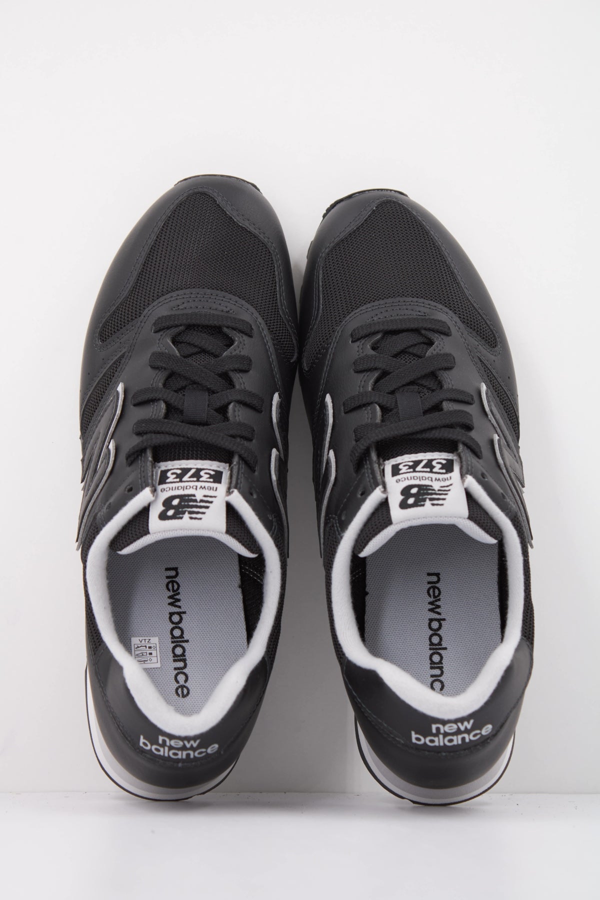 NEW BALANCE ML PK en color NEGRO (3)