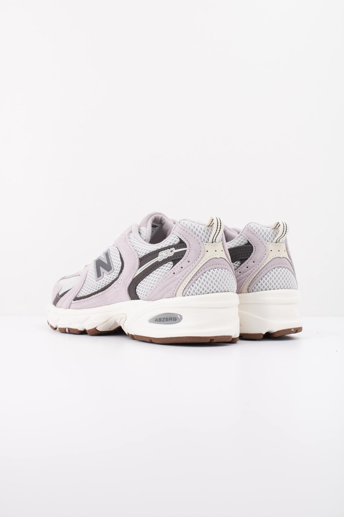 NEW BALANCE U SCB DEPORTIVO en color GRIS (4)
