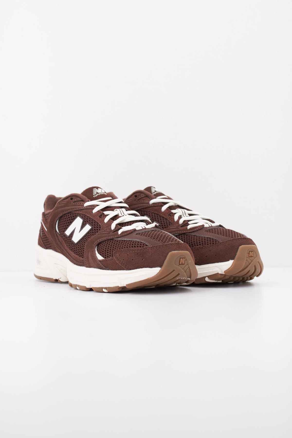 NEW BALANCE U SCW DEPORTIVO en color MARRON (2)
