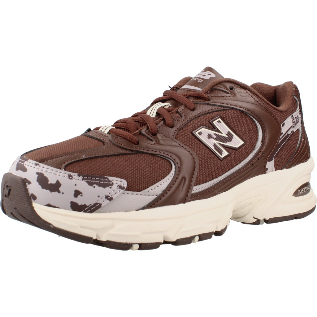 NEW BALANCE U MLA DEPORTIVO en color MARRON (1)