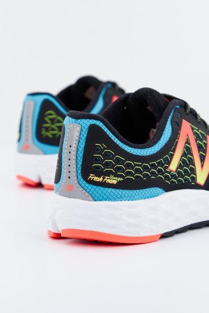 NEW BALANCE WVNGO BB en color NEGRO (3)