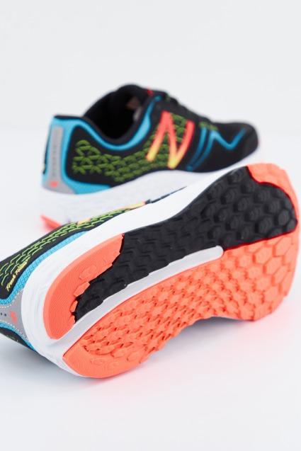 NEW BALANCE WVNGO BB en color NEGRO (4)