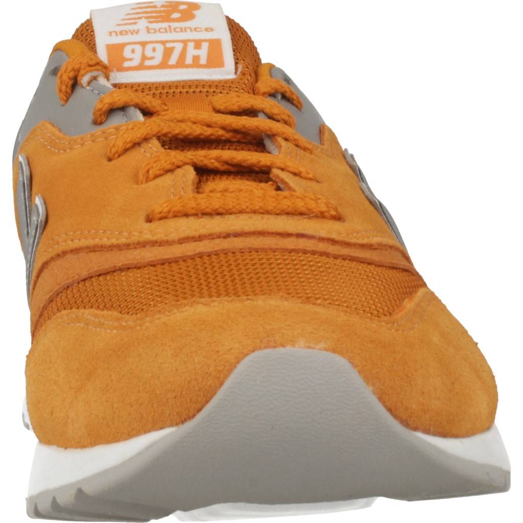 NEW BALANCE CM en color AMARILLO (6)