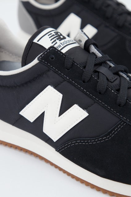 NEW BALANCE U HB en color NEGRO (2)