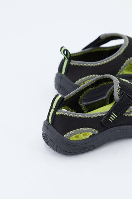 NEW BALANCE K BKLI en color NEGRO (2)