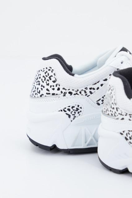 NEW BALANCE WL LBC en color BLANCO (3)