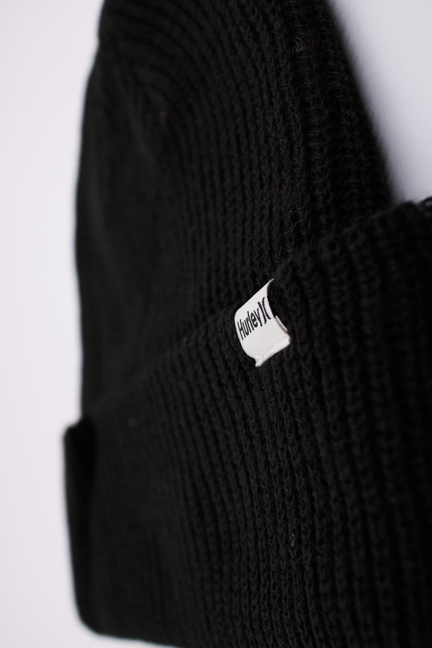 HURLEY M HARBOR BEANIE en color NEGRO (2)