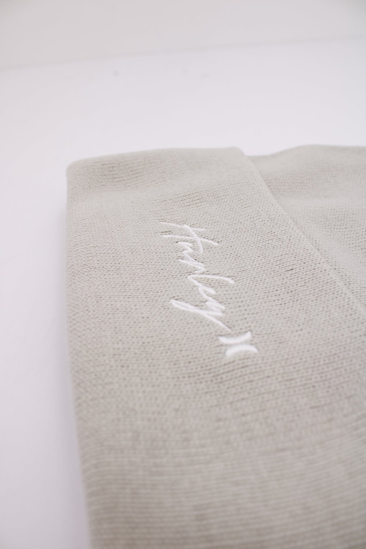 HURLEY W SCRIPT CUFF . BEANIE en color VERDE (3)