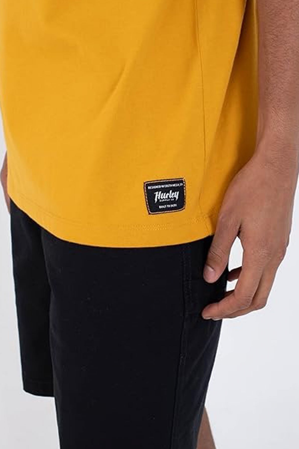 HURLEY BUILT OUTLINE SS en color AMARILLO (4)