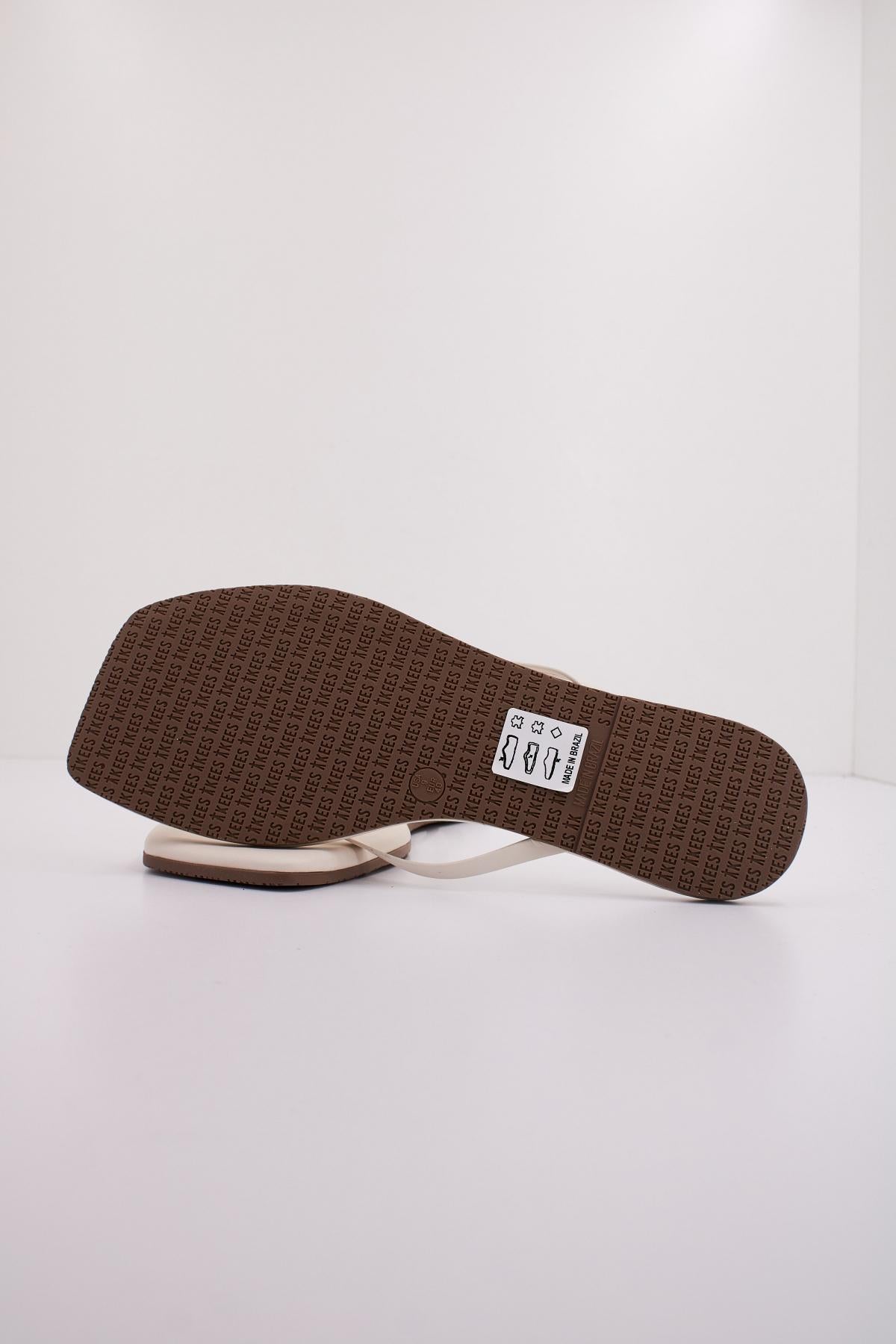 TKEES TKESQUARE TOE en color BLANCO (5)