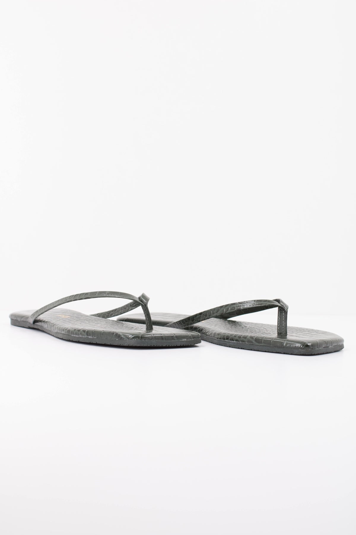 TKEES TKESQUARE TOE en color VERDE (2)