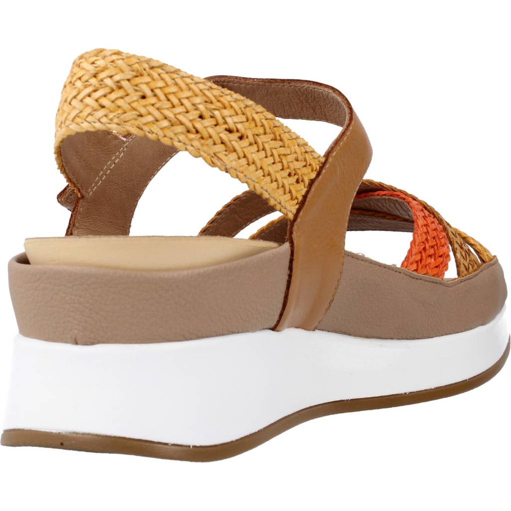 PIESANTO P en color MARRON (3)