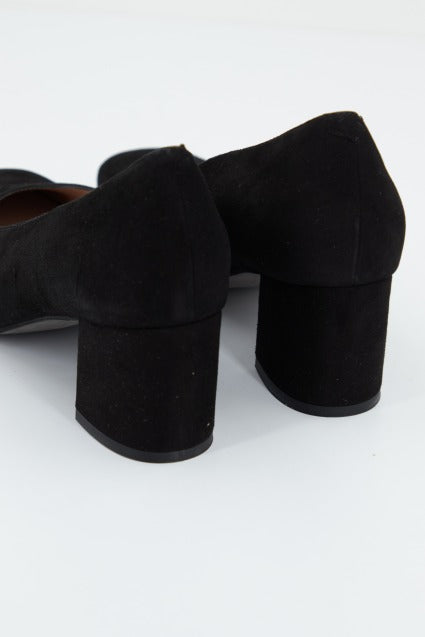 PIESANTO en color NEGRO (3)