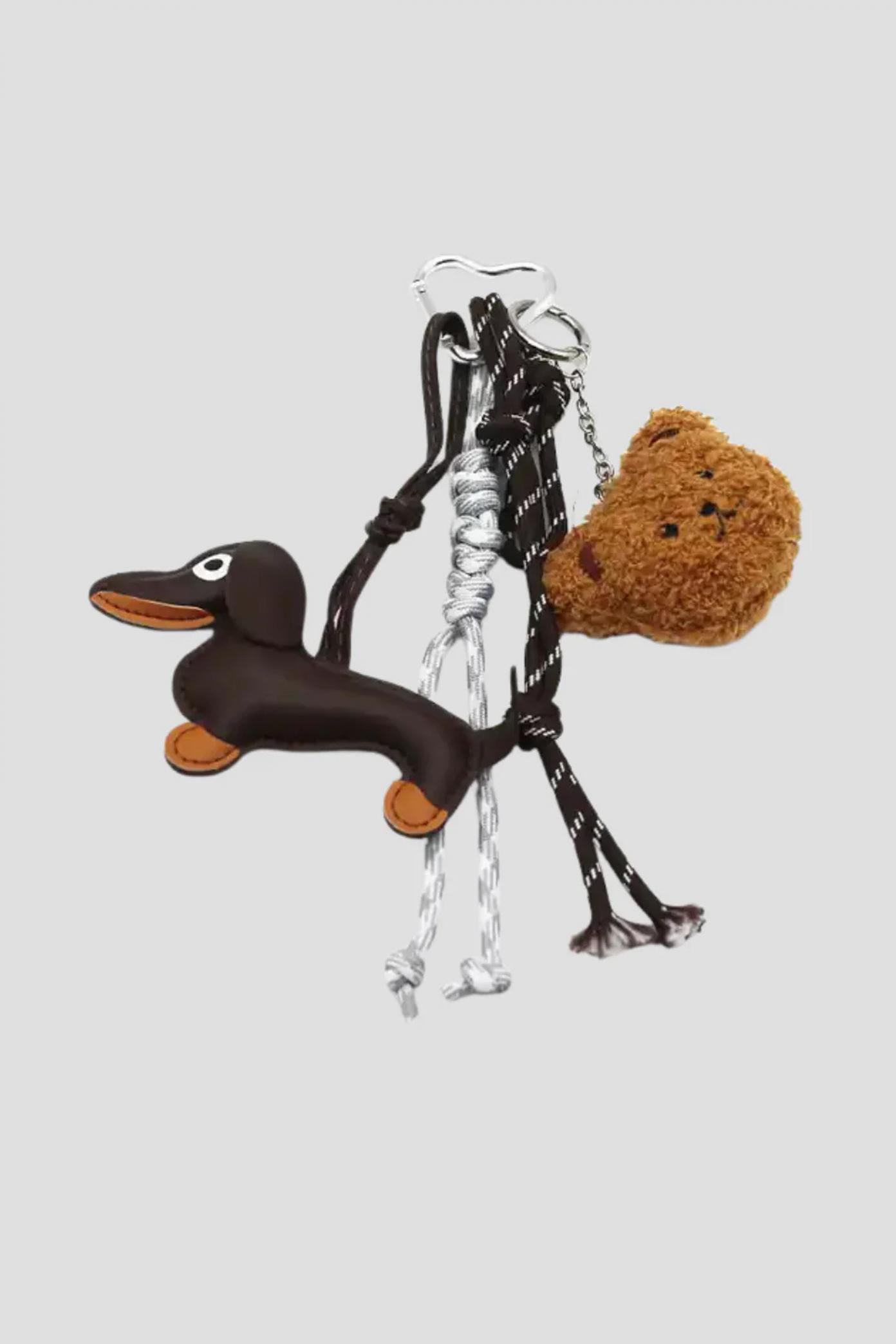 STICKY BESTIE BAGCHARM BCH en color MARRON (1)