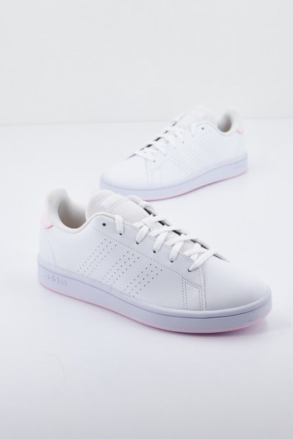 ADIDAS ADVANTAGE BASE en color BLANCO (1)