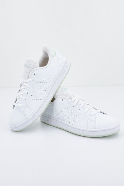 ADIDAS ADVANTAGE BASE en color BLANCO (1)