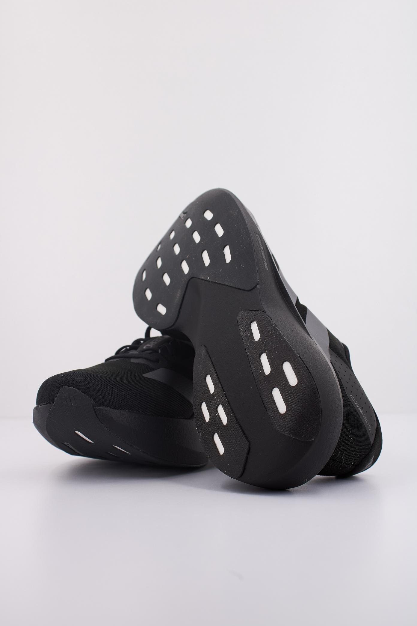 ADIDAS ADIZERO EVO SL W en color NEGRO (5)