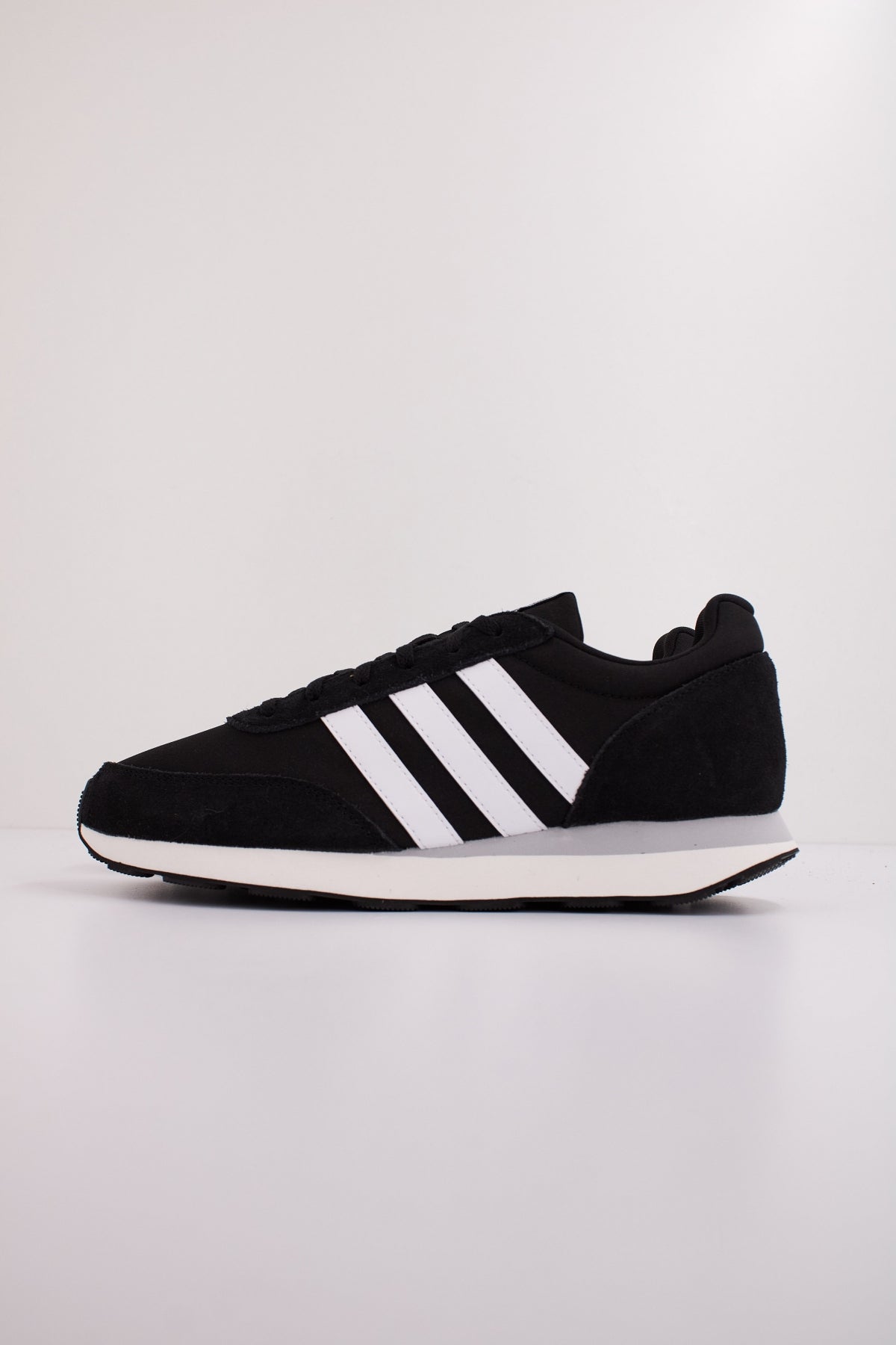 ADIDAS RUN s . en color NEGRO (1)