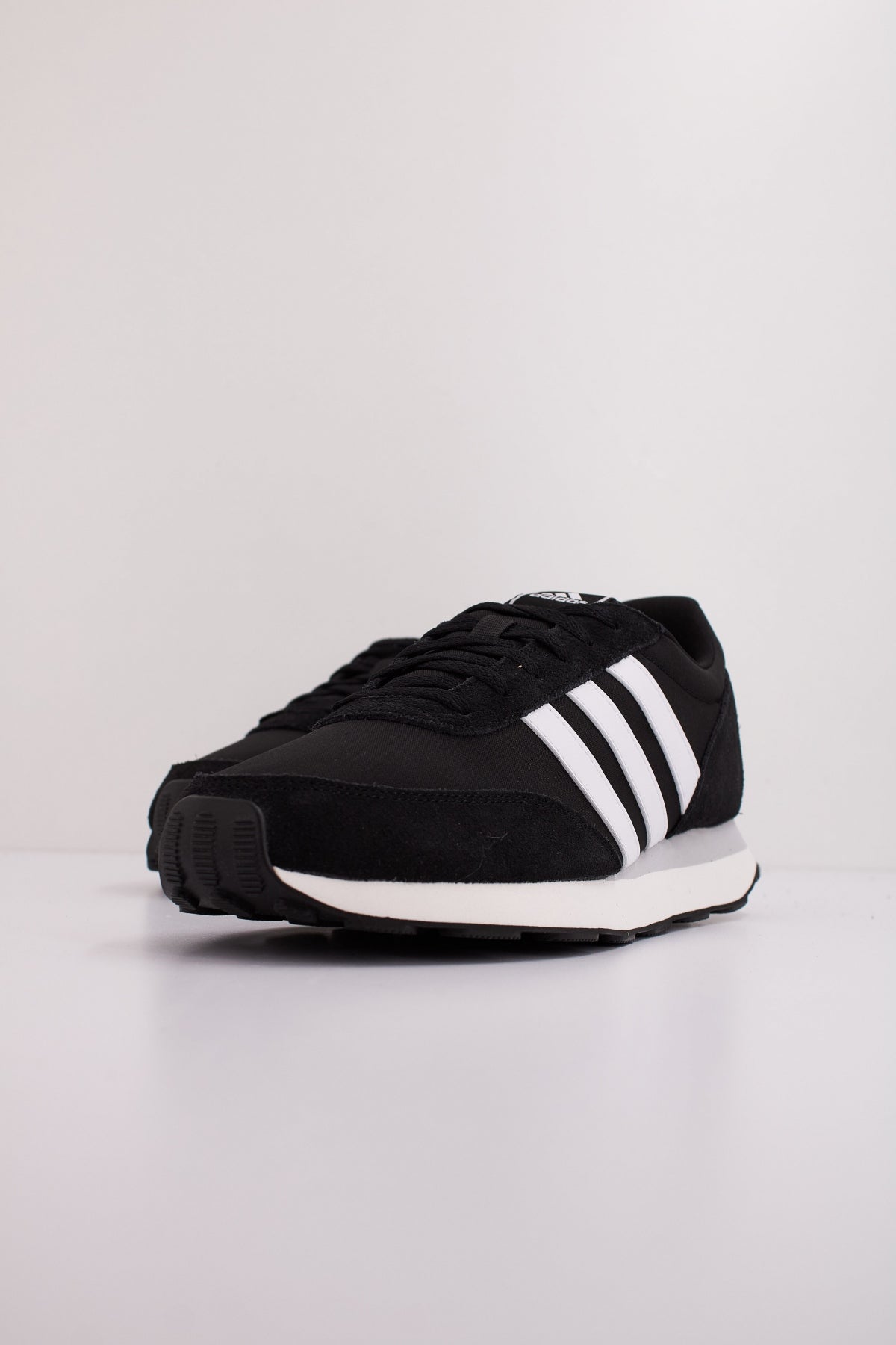 ADIDAS RUN s . en color NEGRO (2)