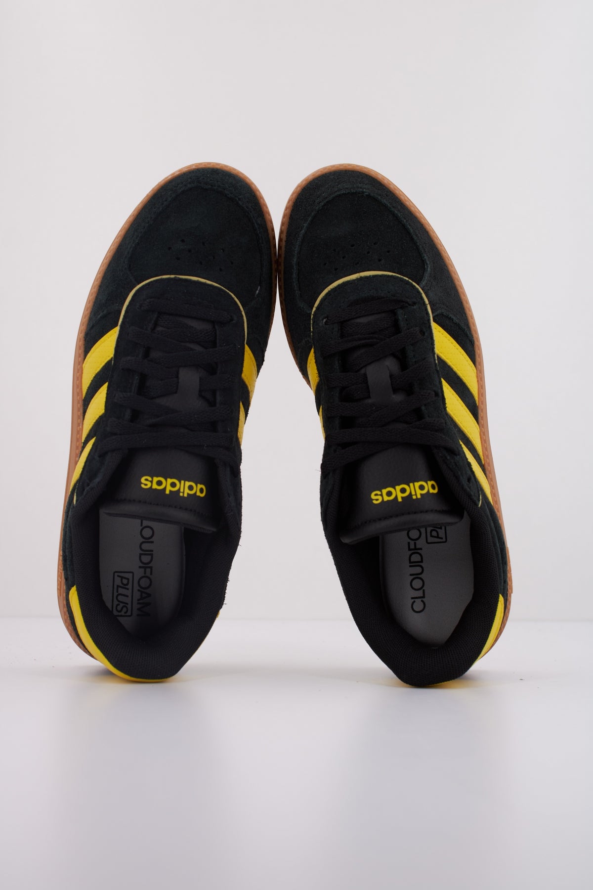 ADIDAS BREAKNET SLEEK en color NEGRO (3)