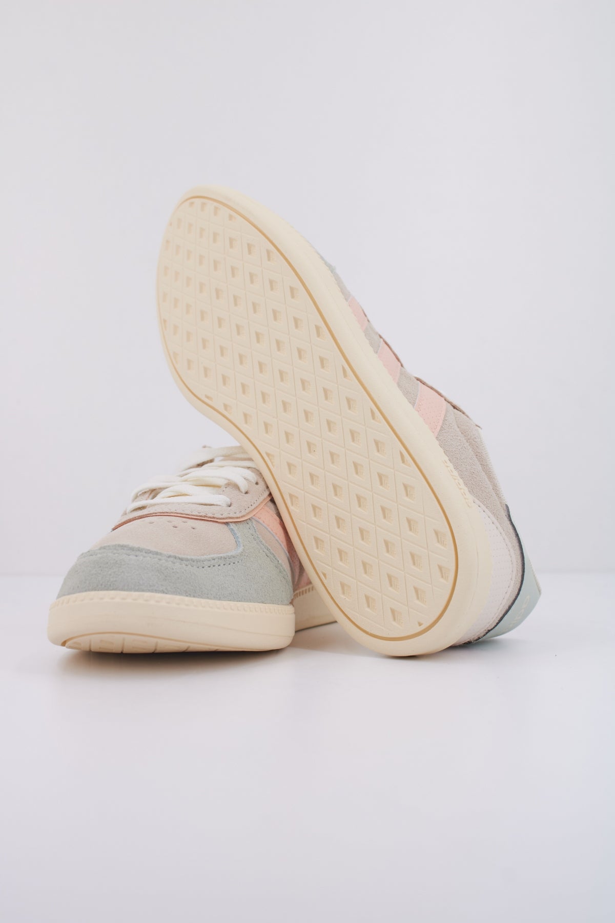 ADIDAS BREAKNET SLEEK en color MULTICOLOR (5)