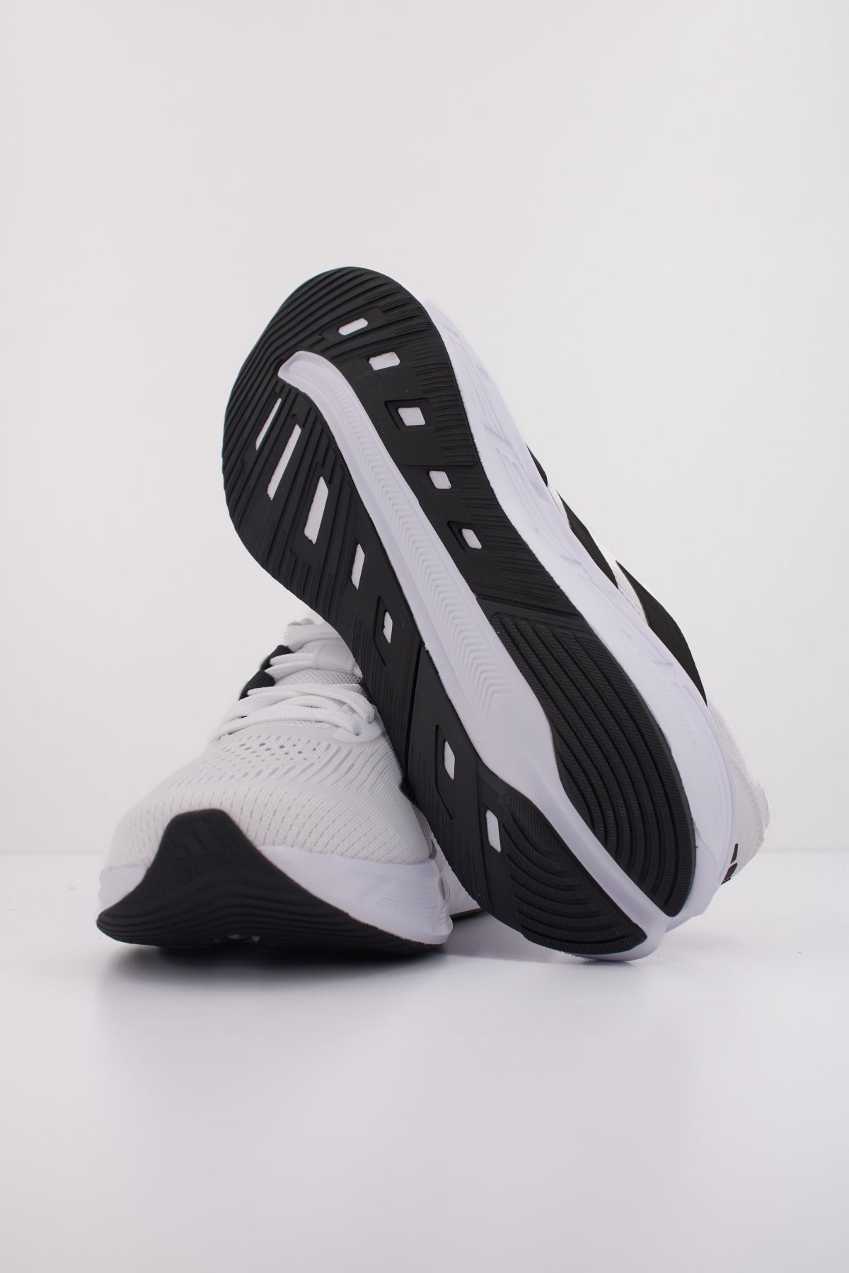 ADIDAS QUESTAR M en color BLANCO (5)