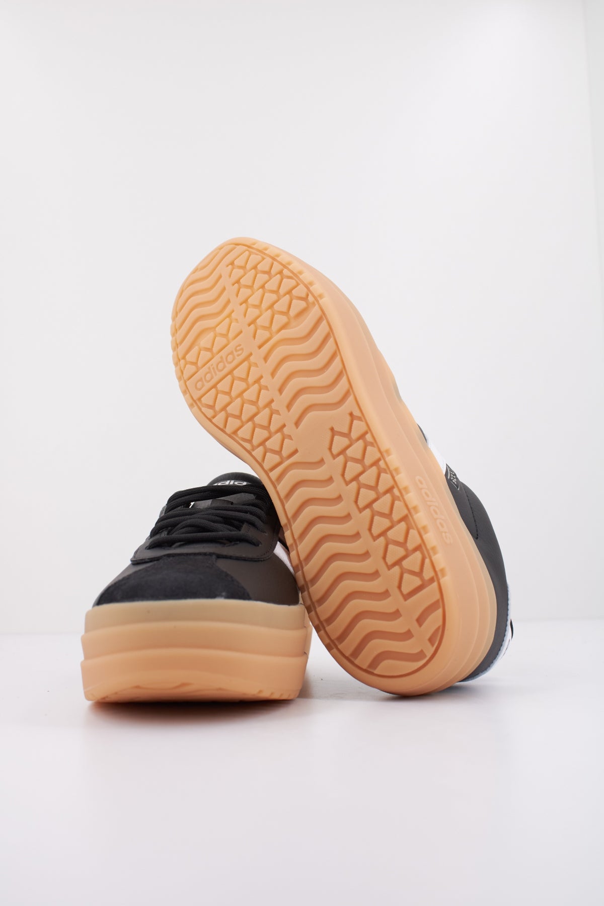 ADIDAS VL COURT BOLD en color NEGRO (5)