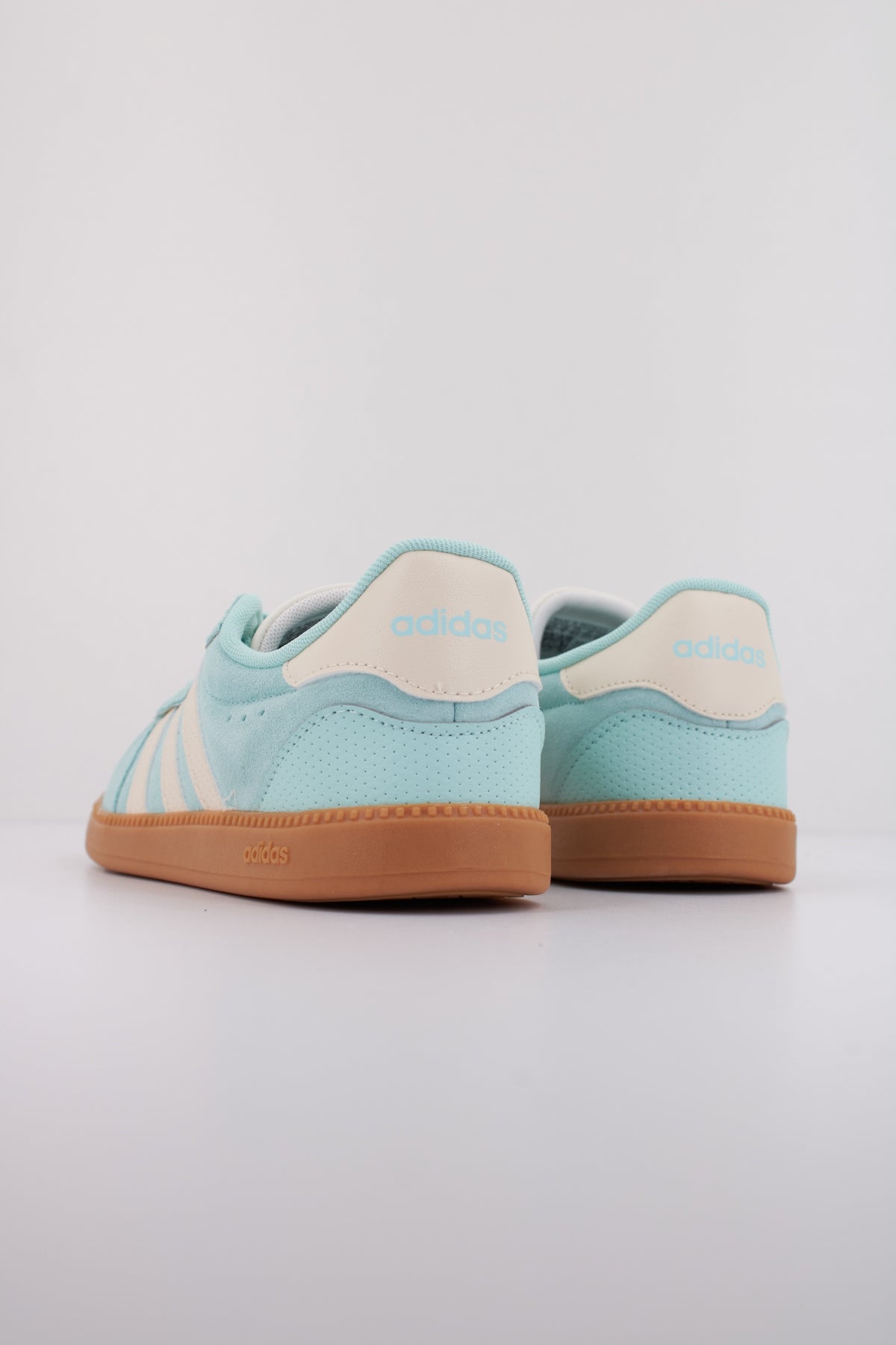 ADIDAS BREAKNET SLEEK en color AZUL (4)