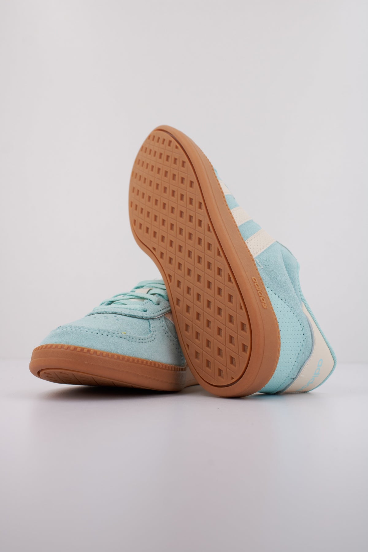 ADIDAS BREAKNET SLEEK en color AZUL (5)