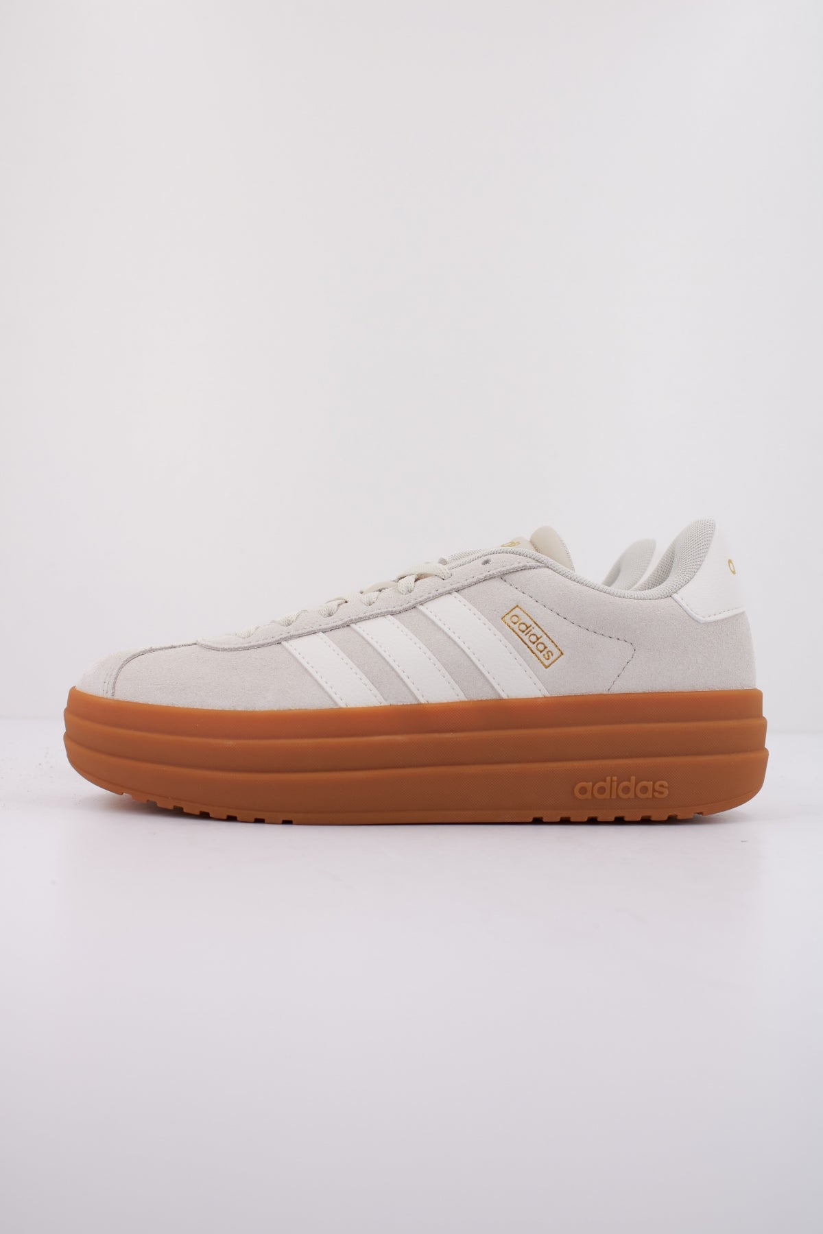 ADIDAS COURT BOLD en color BEIS (1)