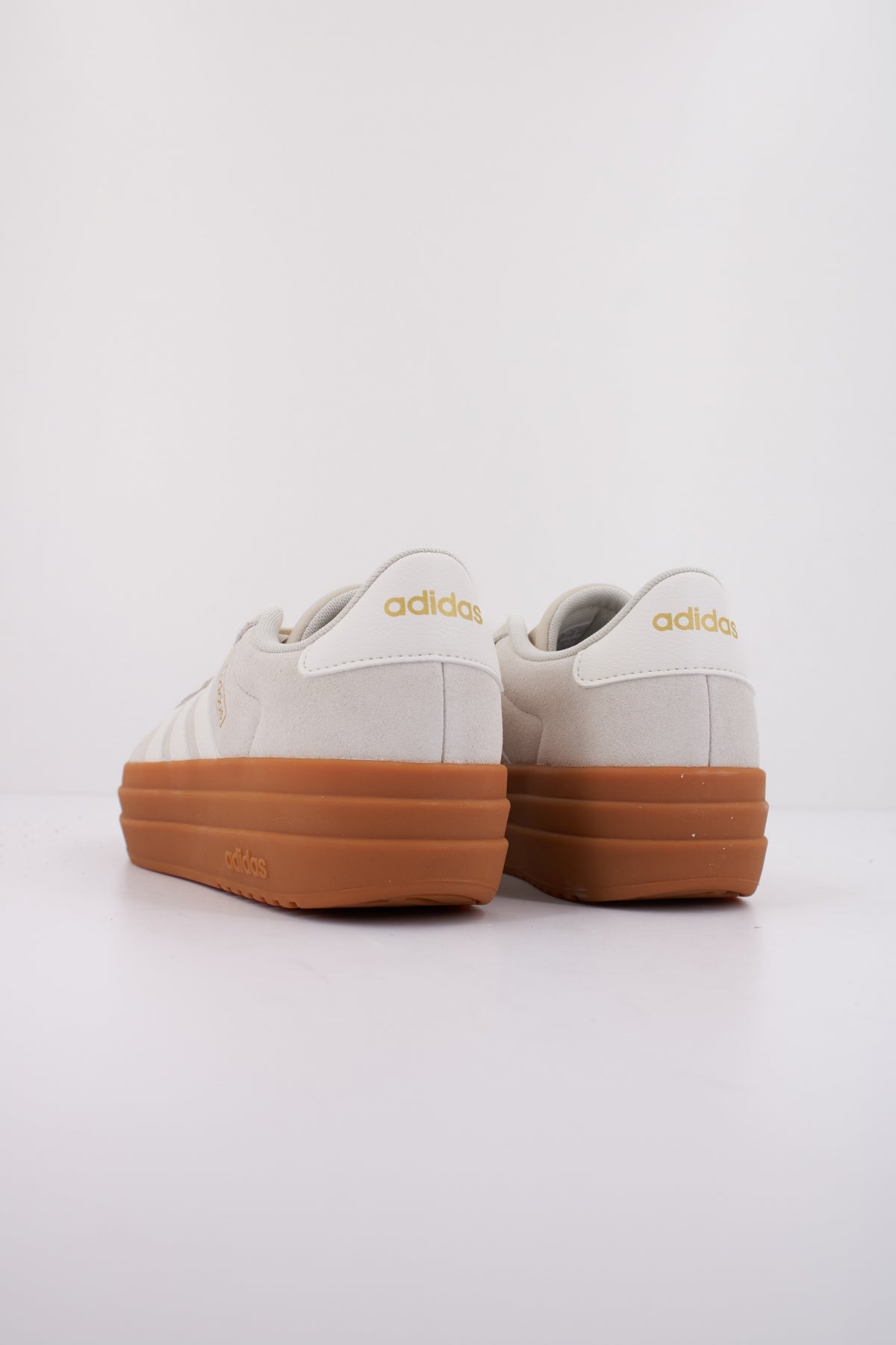 ADIDAS COURT BOLD en color BEIS (4)