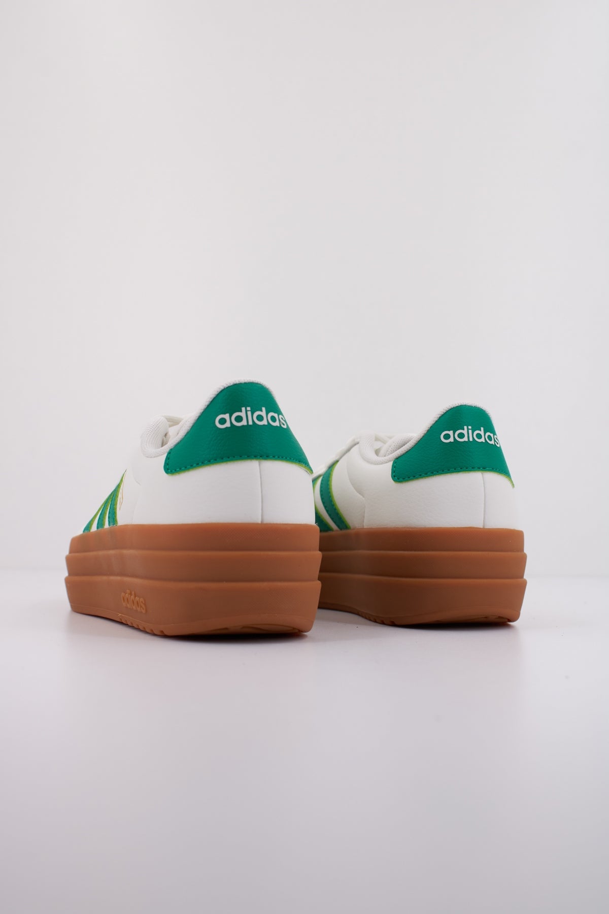 ADIDAS VL COURT BOLD en color BLANCO (4)