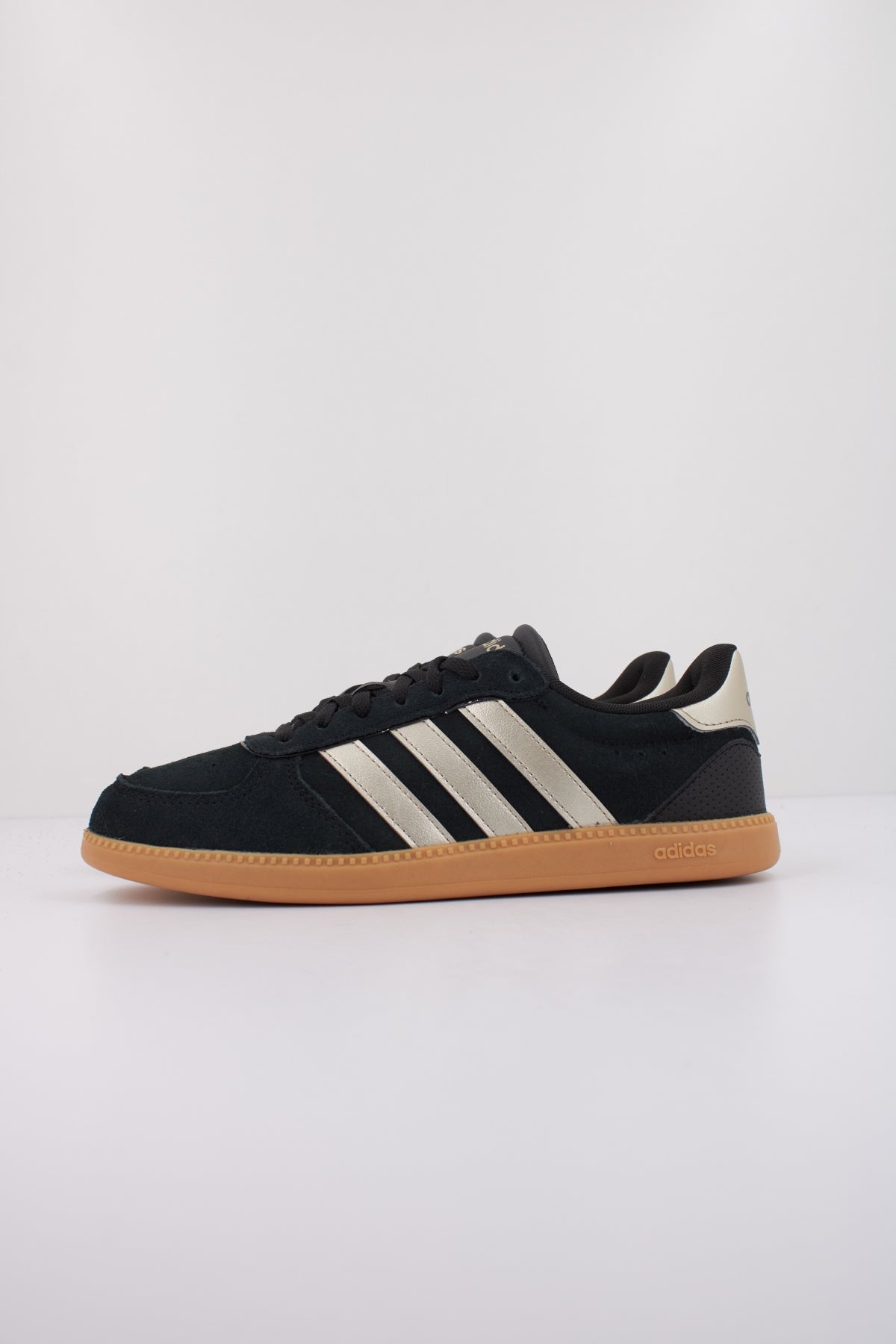 ADIDAS BREAKNET SLEEK en color NEGRO (1)