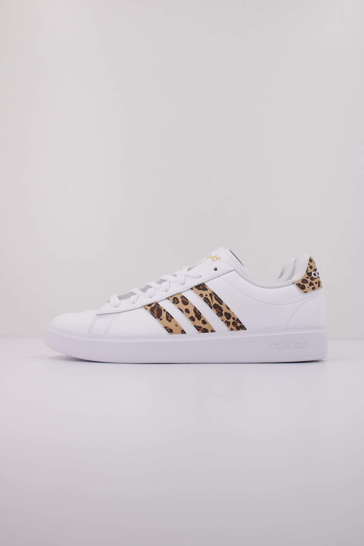 ADIDAS GRAND COURT . en color BLANCO (1)