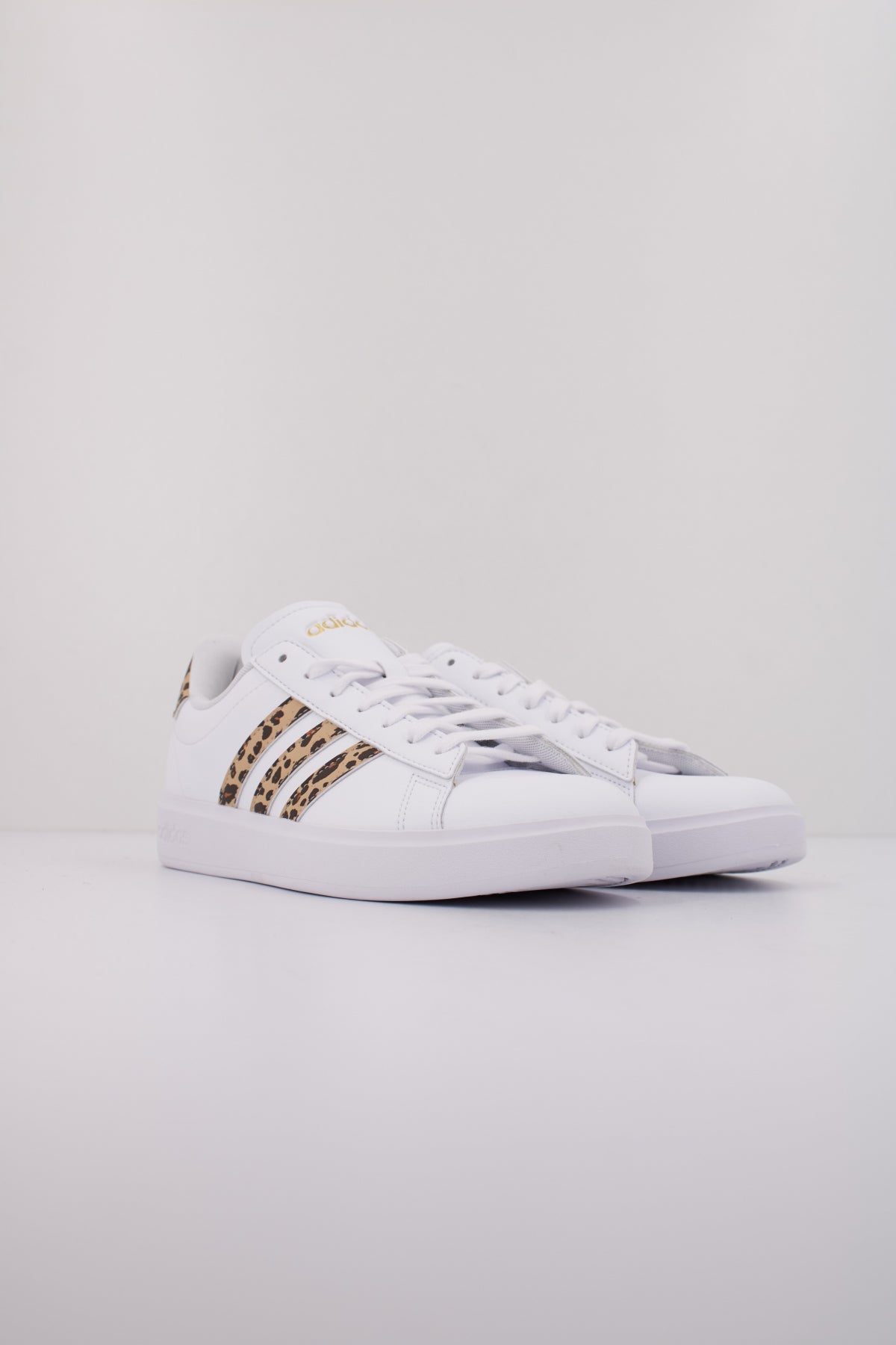 ADIDAS GRAND COURT . en color BLANCO (2)