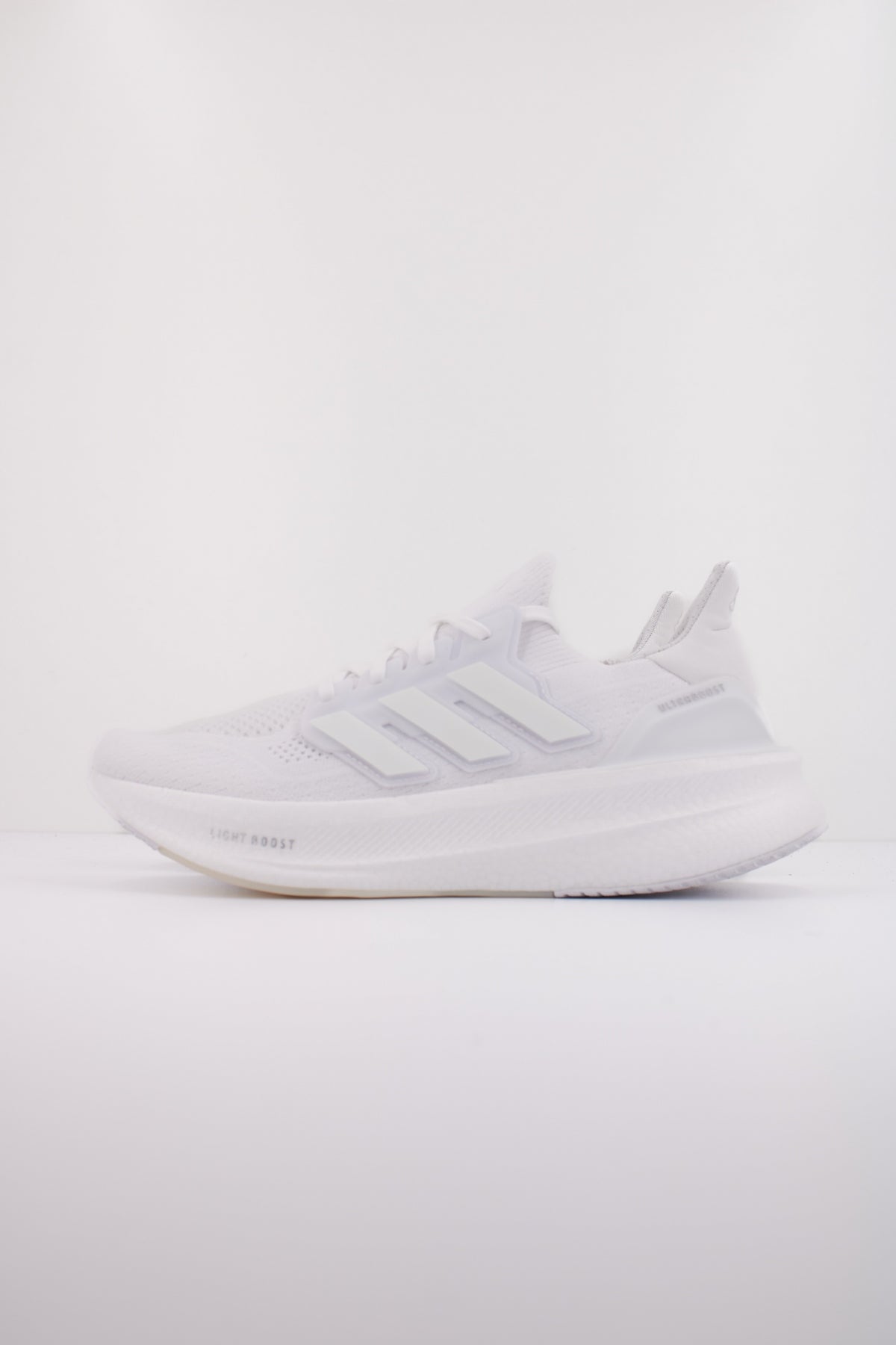 ADIDAS ULTRABOOST W en color BLANCO (1)