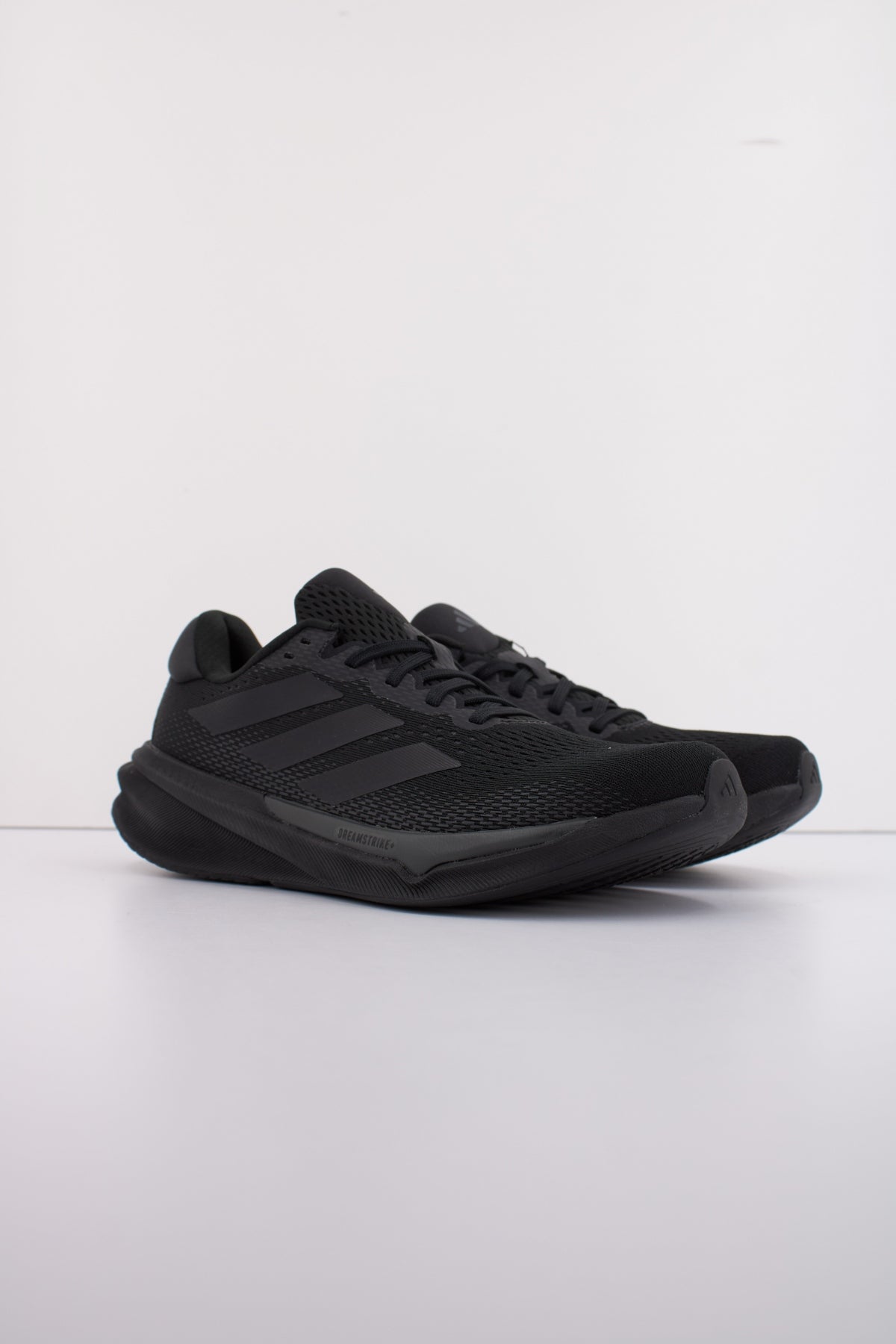 ADIDAS SUPERNOVA STRIDE en color NEGRO (2)