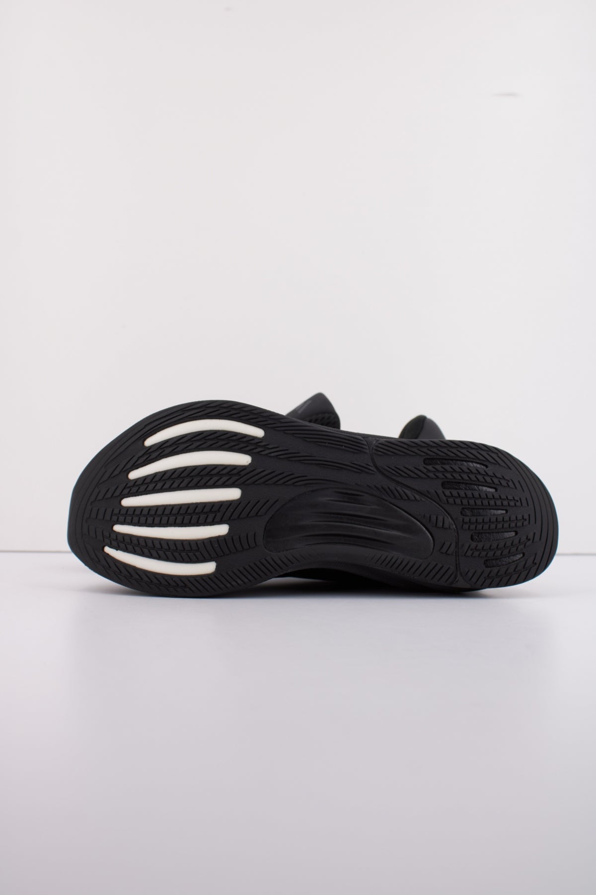 ADIDAS SUPERNOVA STRIDE en color NEGRO (5)