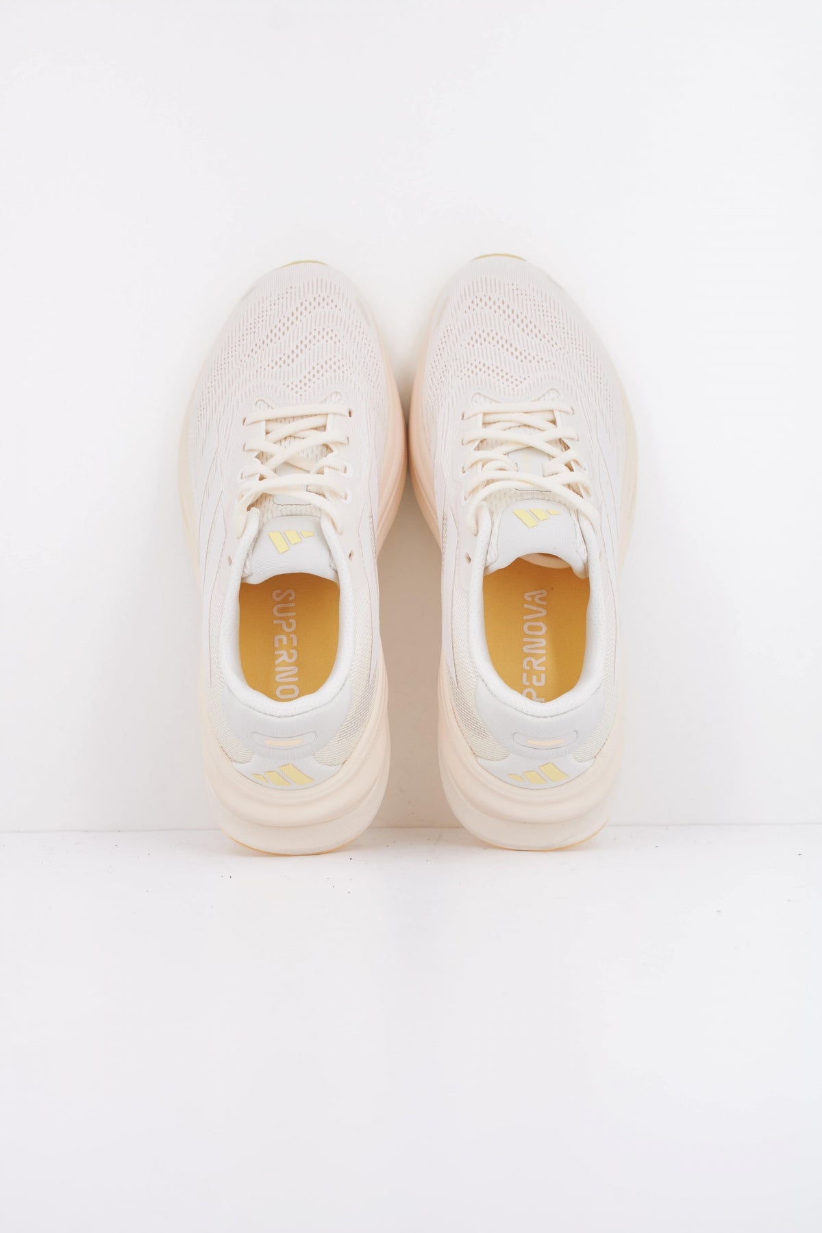 ADIDAS SUPERNOVA SOLUTION en color BLANCO (5)
